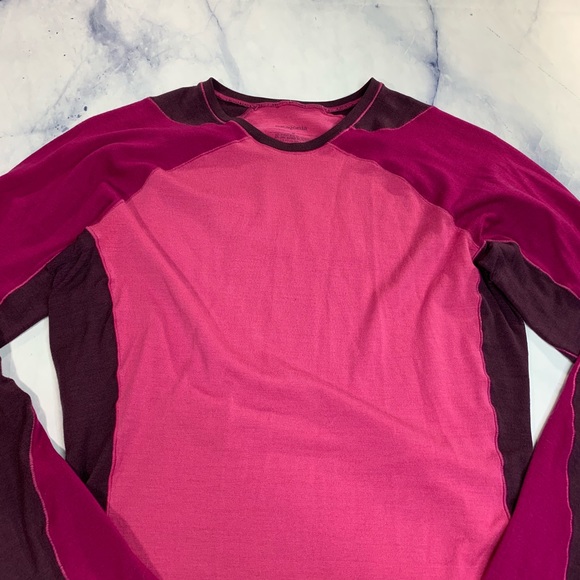 Patagonia Pink Purple Long Sleeve Athletic Top - Picture 7 of 8